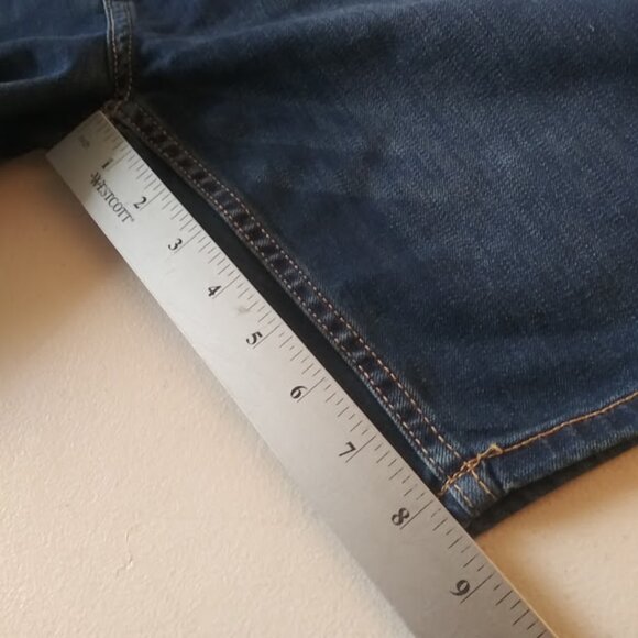 Levi's boy's size 16R  (28 waist) slim jean shorts - Picture 12 of 16